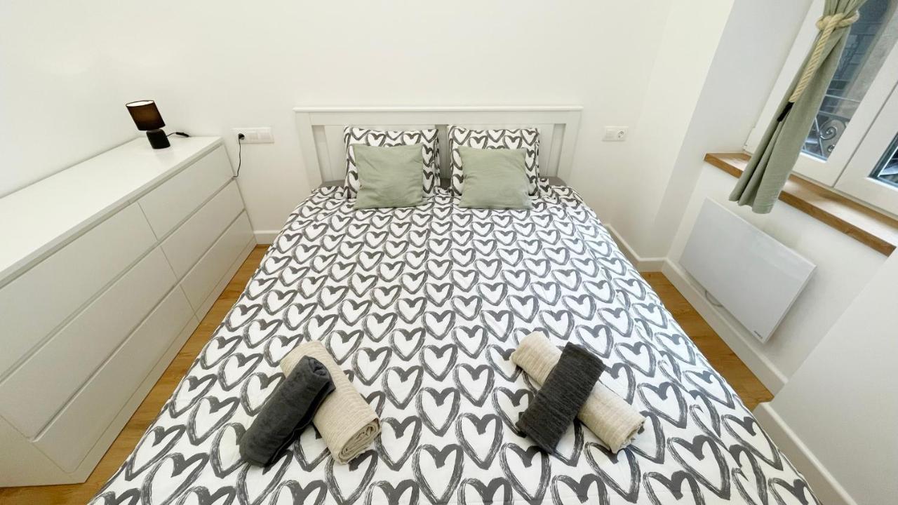 Sipsix Apartment - Modern 2 Bedroom Newly Renovated Flat With Ac In Budapest City Centre Luaran gambar